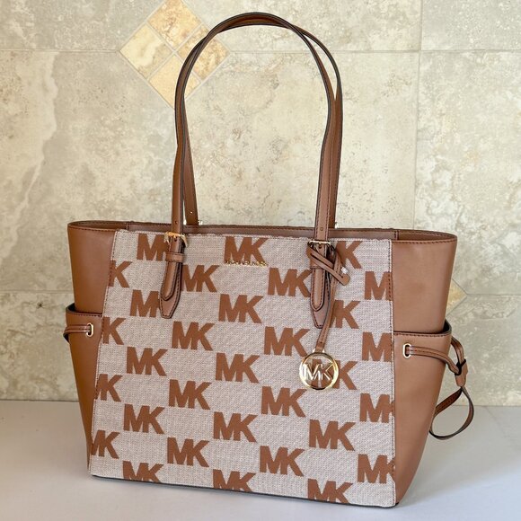 Michael Kors Gilly LG Drawstring Travel Tote Shoulder Bag MK Graphic Logo Brown - Picture 4 of 15